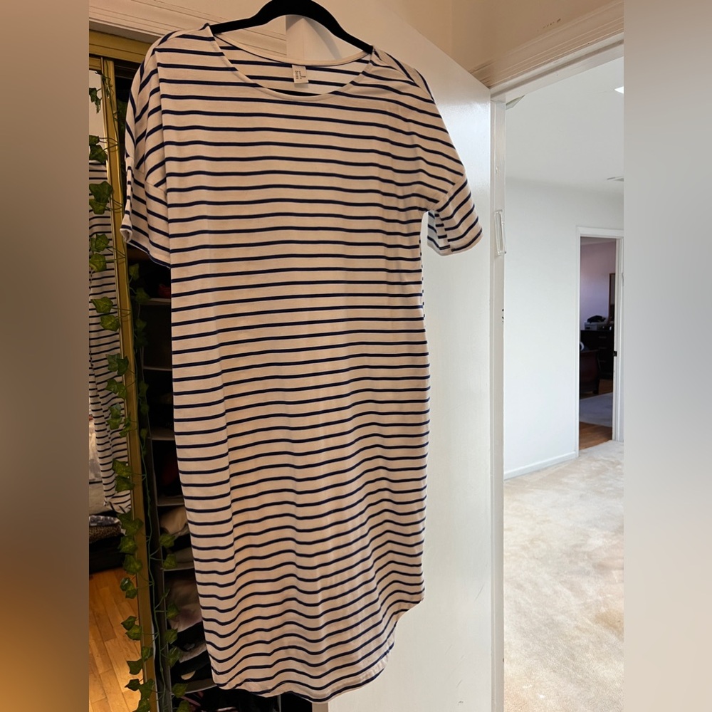 White and Navy striped Short sleeve dress